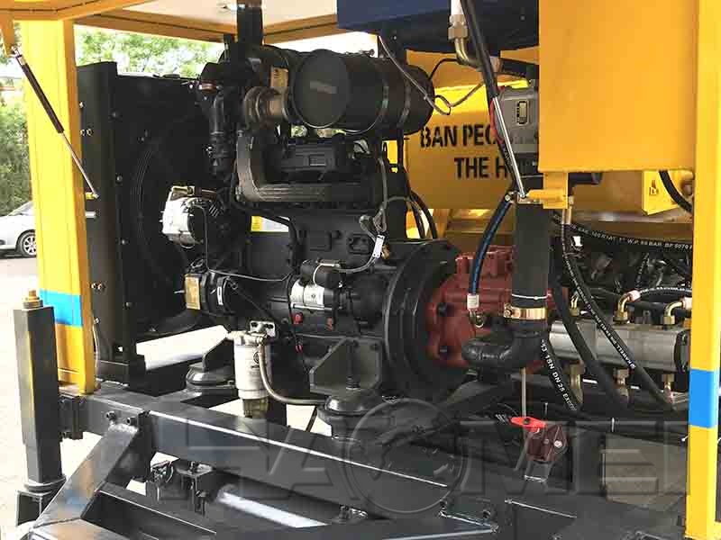 concrete mixing machine with pump