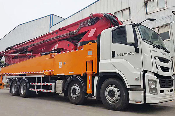 How to hire a concrete pump truck